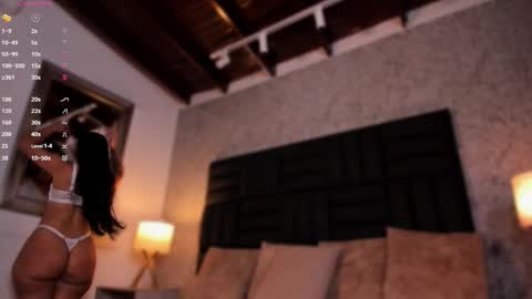 Snapshot of iara_martinez chatting on October 18, 12:17 pm I A R A online show from October 18, 12:17 pm