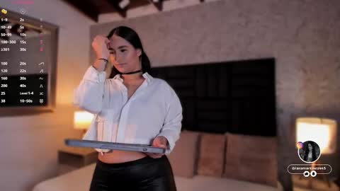 Snapshot of iara_martinez chatting on October 28, 1:03 pm I A R A online show from October 28, 1:03 pm