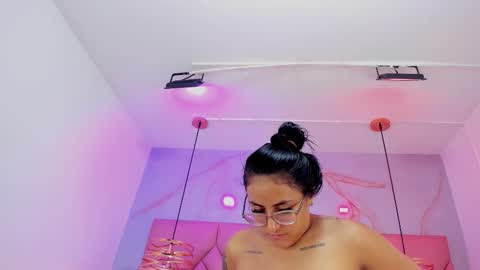 Snapshot of ibbie_ chatting on February 18, 12:01 pm ibbie_ online show from February 18, 12:01 pm