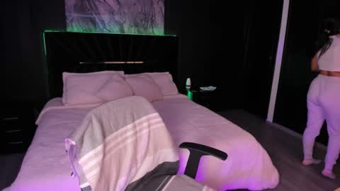 Ibbie Bennett online show from March 2, 11:50 am