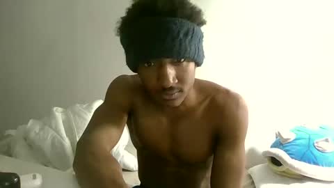 Snapshot of iblackoracle chatting on February 15, 7:51 am iblackoracle online show from February 15, 7:51 am