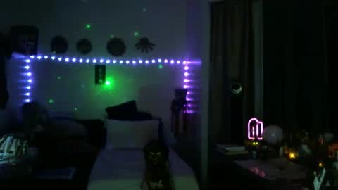 PMS online show from September 17, 11:34 am