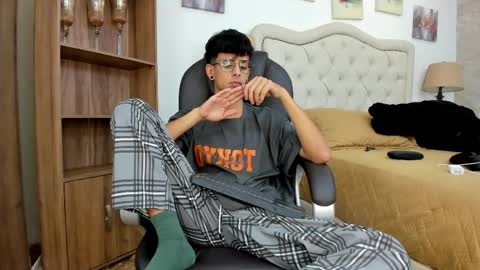 ibratxandy online show from May 21, 6:59 pm