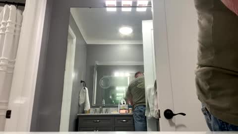 icanmakeyousquirt69 online show from March 31, 5:41 am