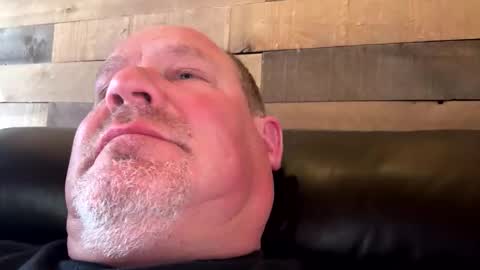 Snapshot of icanmakeyousquirt69 chatting on May 3, 9:21 pm icanmakeyousquirt69 online show from May 3, 9:21 pm