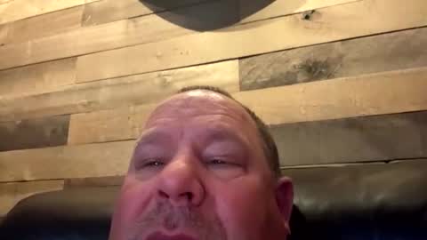 Snapshot of icanmakeyousquirt69 chatting on May 9, 6:29 am icanmakeyousquirt69 online show from May 9, 6:29 am