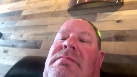 Snapshot of icanmakeyousquirt69 chatting on May 10, 7:41 pm icanmakeyousquirt69 online show from May 10, 7:41 pm