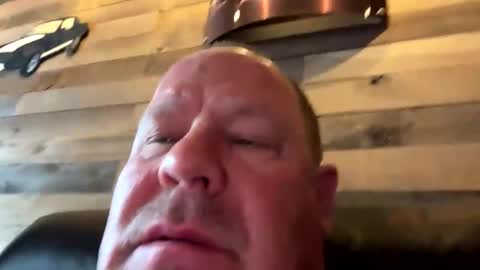 Snapshot of icanmakeyousquirt69 chatting on May 13, 10:38 pm icanmakeyousquirt69 online show from May 13, 10:38 pm