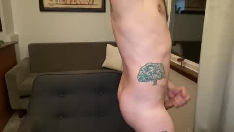 icculus423 online show from April 7, 4:24 am