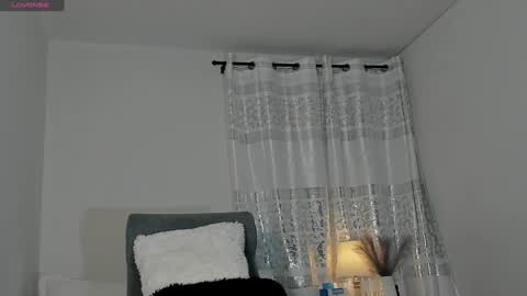 ice online show from December 6, 11:11 am