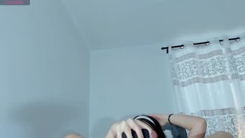 ice online show from December 6, 5:22 pm