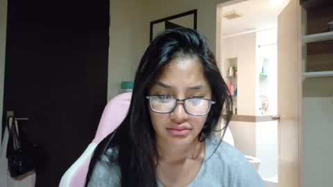 ice_ice_baby__ online show from September 28, 4:34 pm