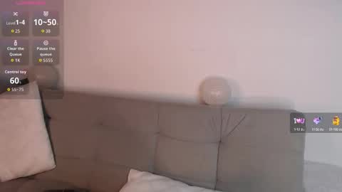 Snapshot of ice_y_abigail chatting on September 23, 11:57 am ice_y_abigail online show from September 23, 11:57 am