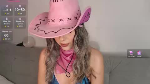 Snapshot of ice_y_abigail chatting on September 24, 12:30 pm ice_y_abigail online show from September 24, 12:30 pm