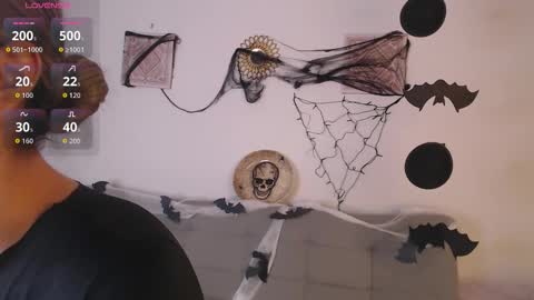 Snapshot of ice_y_abigail chatting on October 23, 12:15 pm ice_y_abigail online show from October 23, 12:15 pm