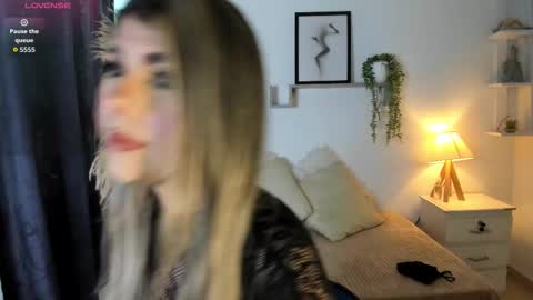 ice_y_abigail online show from November 30, 11:58 am