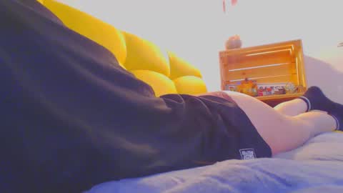 Snapshot of icebaby16 chatting on December 16, 8:37 pm Ice online show from December 16, 8:37 pm