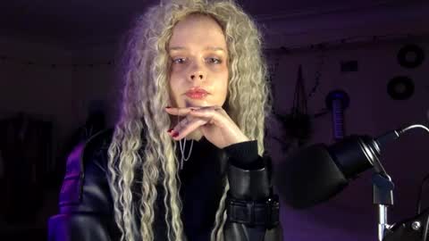 Nina online show from January 16, 11:53 pm