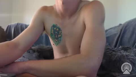 Snapshot of iceman1217 chatting on November 1, 10:12 pm iceman1217 online show from November 1, 10:12 pm