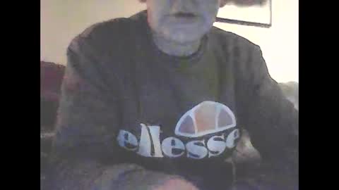 Snapshot of icemandude chatting on November 22, 7:24 pm icemandude online show from November 22, 7:24 pm