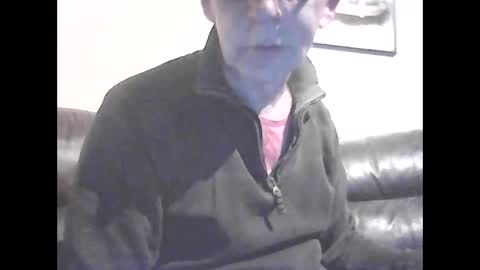 Snapshot of icemandude chatting on February 14, 9:11 pm icemandude online show from February 14, 9:11 pm