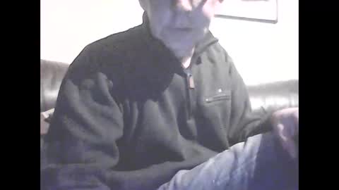 Snapshot of icemandude chatting on February 28, 8:43 pm icemandude online show from February 28, 8:43 pm