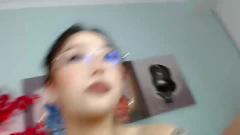 Snapshot of ichiben chatting on May 2, 12:26 am ichiben online show from May 2, 12:26 am