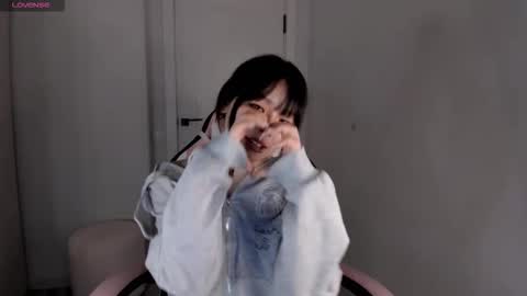 Snapshot of ichigo_o chatting on November 8, 11:14 pm Hitomi online show from November 8, 11:14 pm