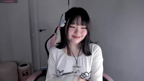 Snapshot of ichigo_o chatting on November 26, 8:32 pm Hitomi online show from November 26, 8:32 pm