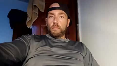 icyfucktoy online show from November 10, 4:44 am