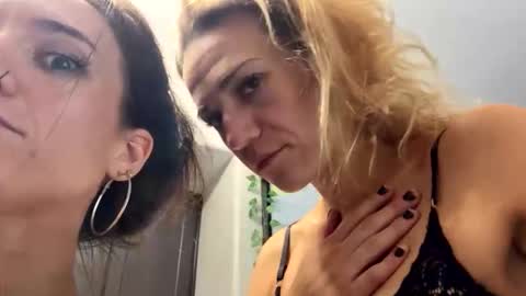 Snapshot of icyspice chatting on November 10, 3:33 pm icyspice online show from November 10, 3:33 pm