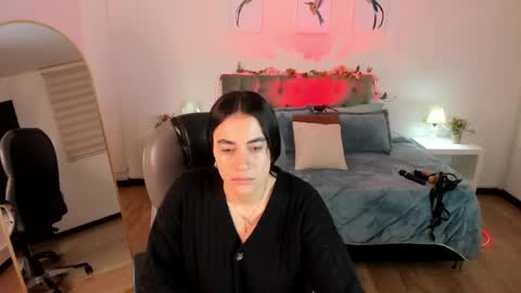 Icy online show from May 2, 11:26 am