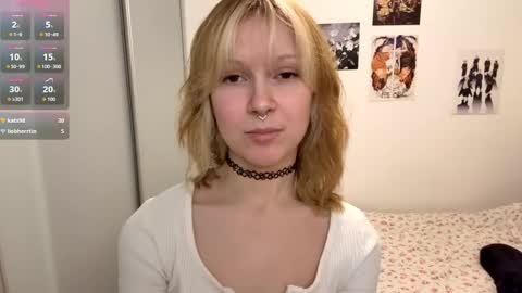 Snapshot of idellwold chatting on May 26, 8:16 pm Sarah online show from May 26, 8:16 pm