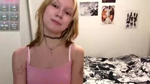 Snapshot of idellwold chatting on June 16, 7:05 pm Sarah online show from June 16, 7:05 pm