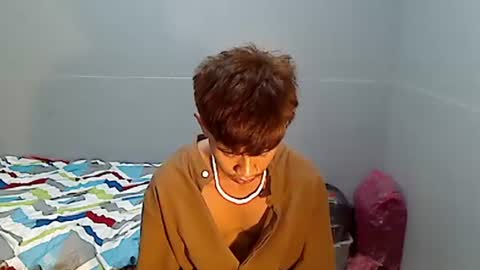 Snapshot of idol_ken chatting on January 10, 11:56 am idol_ken online show from January 10, 11:56 am