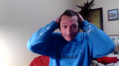 Snapshot of ifoundthegspot chatting on December 11, 4:31 pm Darthmark420 online show from December 11, 4:31 pm