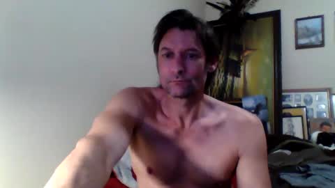 Snapshot of ifoundthegspot chatting on January 6, 8:35 am Darthmark420 online show from January 6, 8:35 am