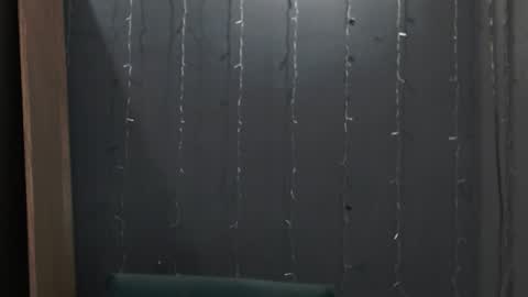 iiiiiiis online show from March 27, 5:12 pm