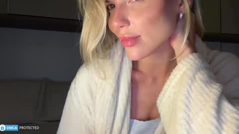 Ivy online show from October 27, 11:09 pm