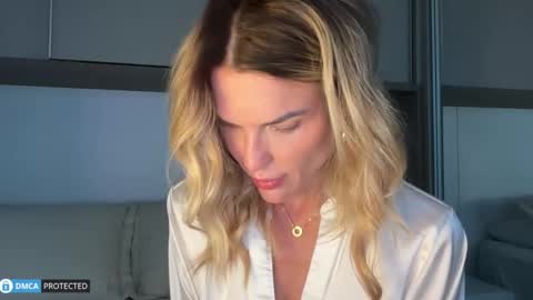 Ivy online show from February 11, 10:15 pm