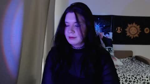 Vella online show from May 4, 2:02 pm