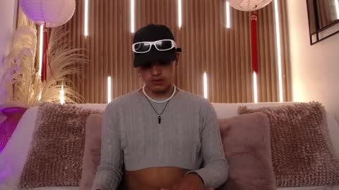 ikaika online show from April 3, 12:58 pm