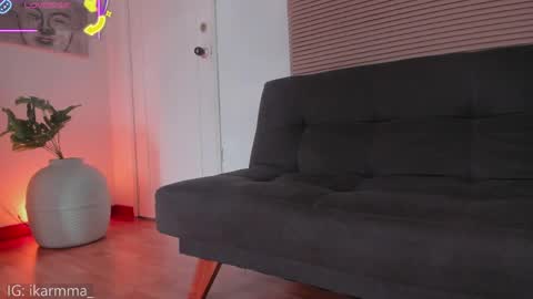 Lua     online show from May 29, 9:02 pm