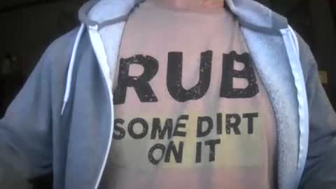 Snapshot of il_undercover chatting on December 16, 11:37 am il_undercover online show from December 16, 11:37 am