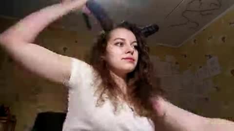 Snapshot of ilanalanglitz chatting on March 31, 5:24 pm Laura online show from March 31, 5:24 pm