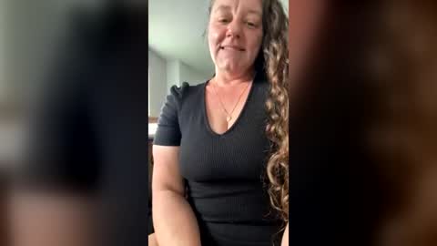 Snapshot of ilanamumma chatting on June 18, 5:06 pm ilanamumma online show from June 18, 5:06 pm