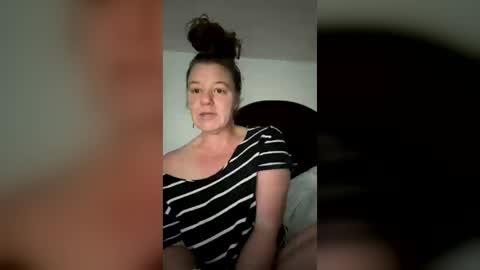 Snapshot of ilanamumma chatting on June 20, 12:08 pm ilanamumma online show from June 20, 12:08 pm