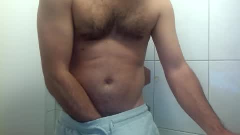 Snapshot of ilcaponero chatting on April 28, 9:42 pm ilcaponero online show from April 28, 9:42 pm