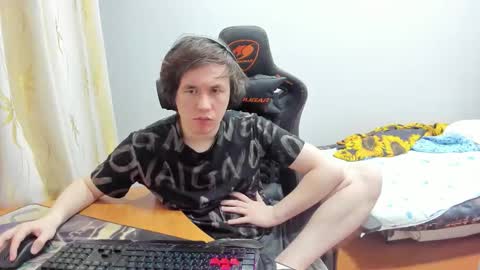 iliaskris online show from September 23, 9:40 pm