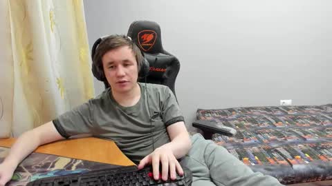 iliaskris online show from February 22, 5:00 pm